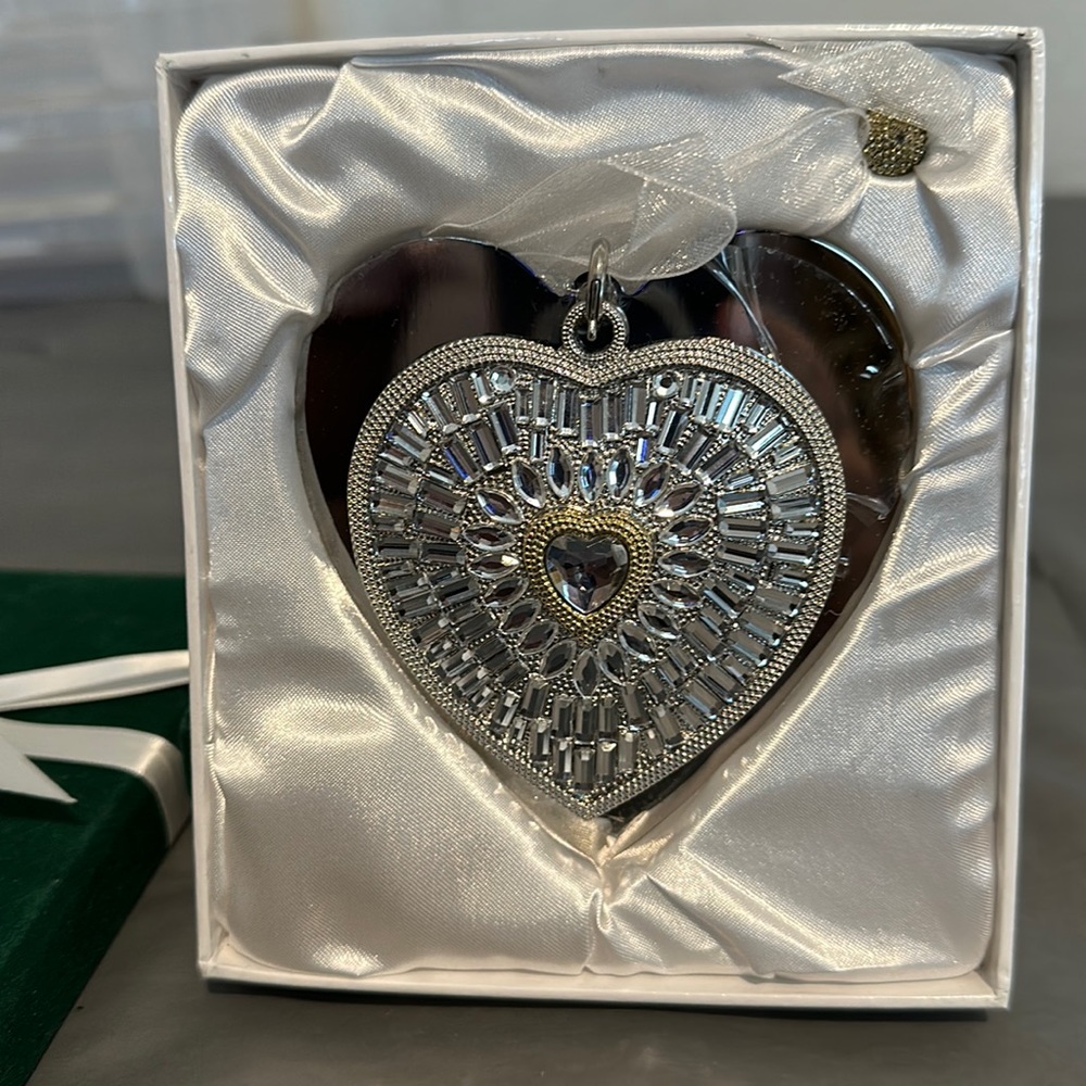 Things Remembered 2011 Make A Wish Heart Ornament